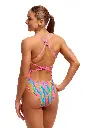 FKS034L_SWIRLY_STRAWS_08.webp