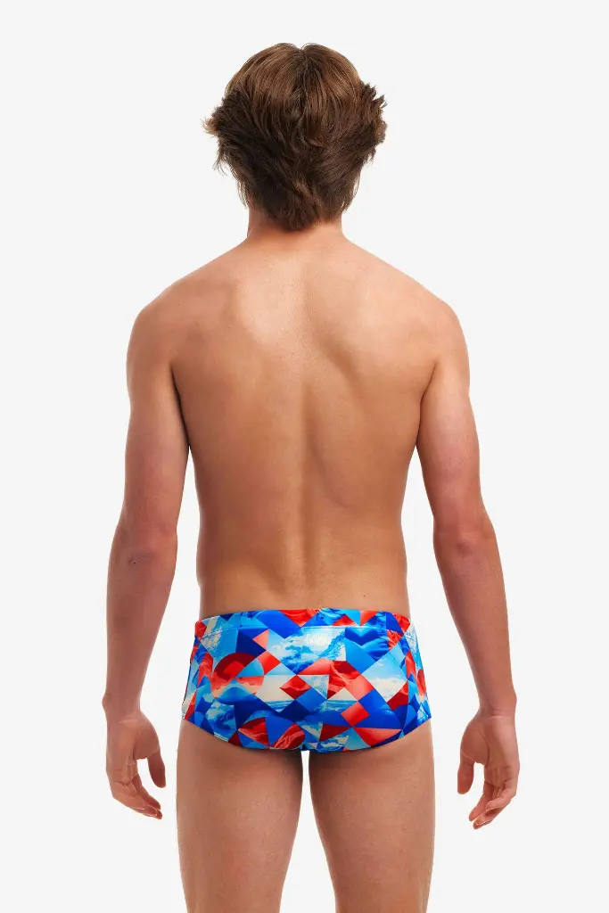FTS015B_BIG_SWELL_02.webp