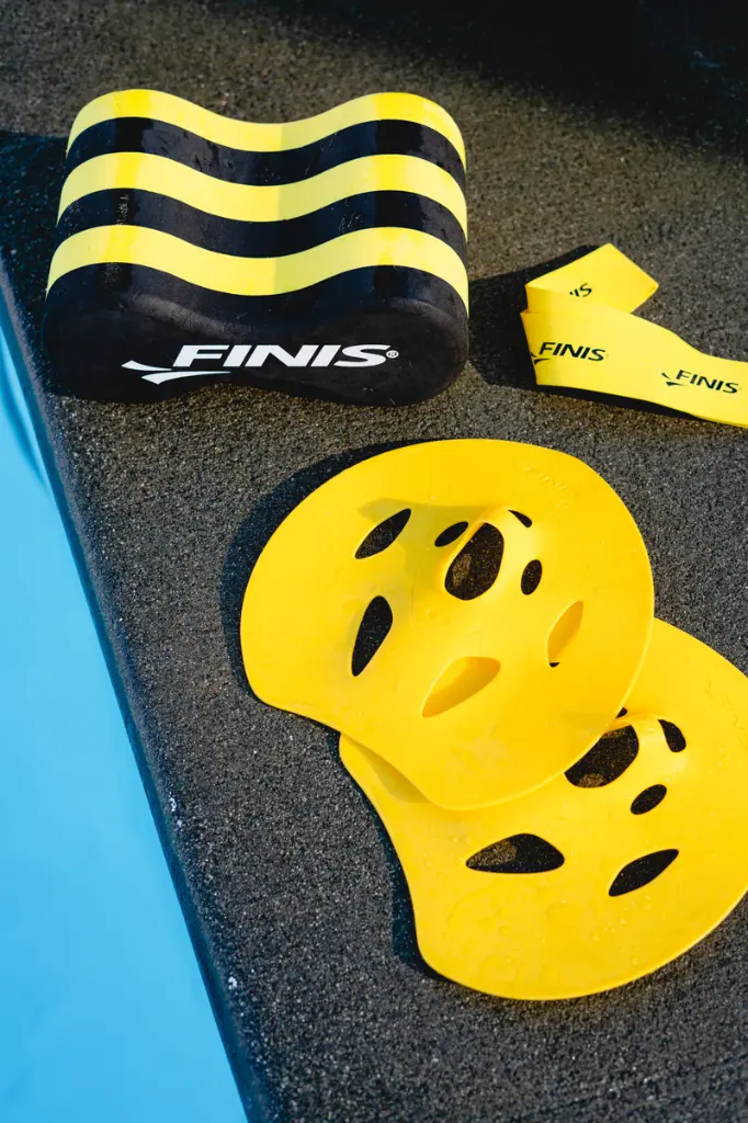 Finis-MantaPaddles-09.webp